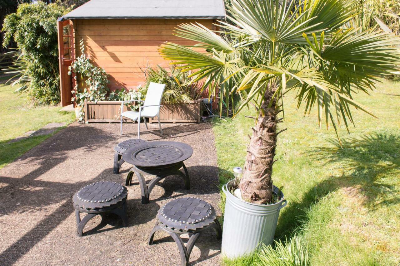 Ralph'S Barn Villa Newport  Ngoại thất bức ảnh