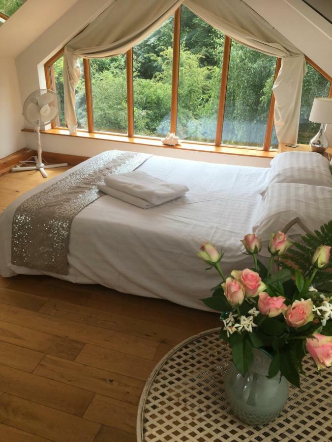Ralph'S Barn Villa Newport  Ngoại thất bức ảnh
